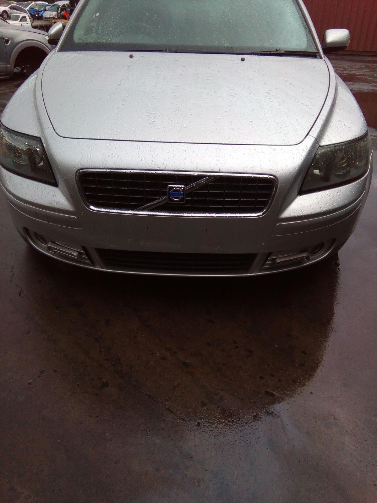 VOLVO S40 M SERIES 03/2004-08/2012 RIGHT FRONT DOOR - thumbnail 4