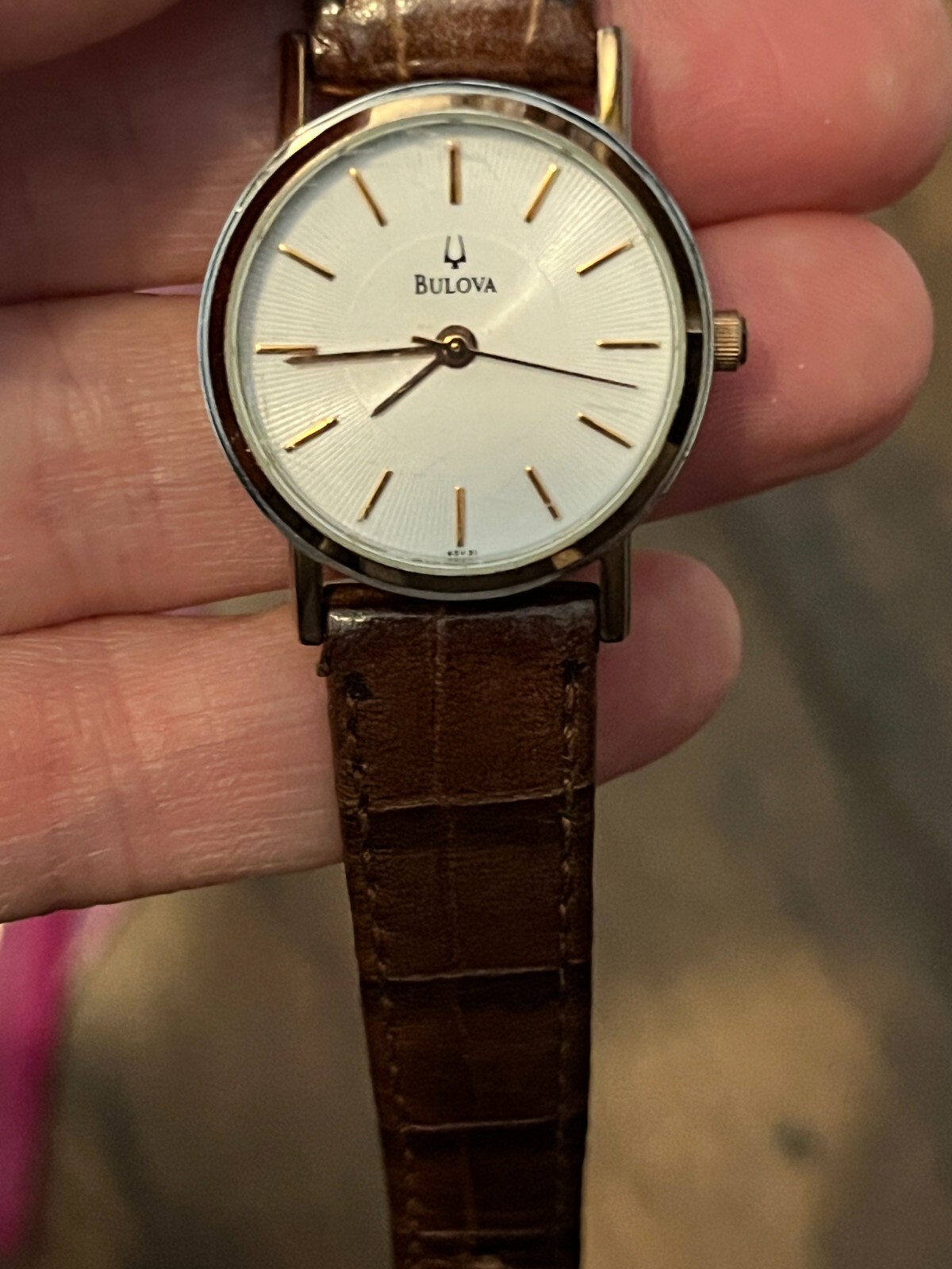 ぼのぼのwatch Bulova Ladies 98V31 Watch with Genuine Leather Band C970267