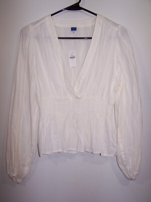 NWT - Old Navy Long Sleeve White Deep V-Neck Dobby Smocked Blouse Size S