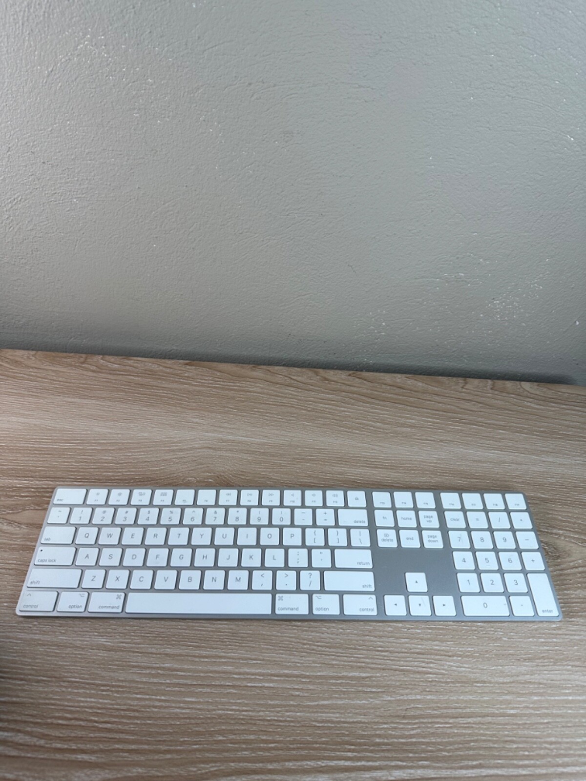 Apple Magic Keyboard with Numeric Keypad Silver Wireless A18