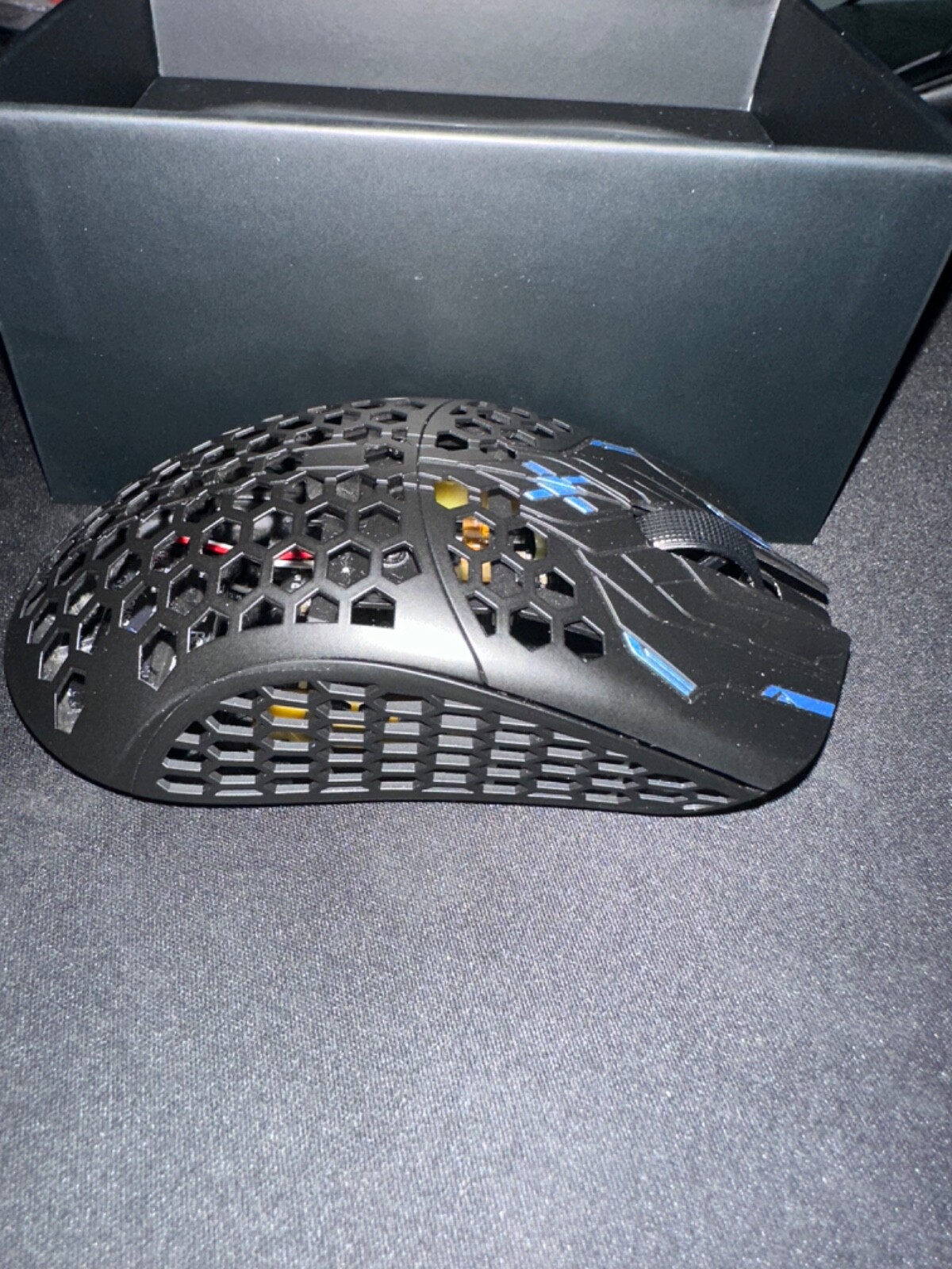 Finalmouse Ultralight X Phantom Lion M Medium Gaming Mouse Finalmouse Ultralight X Phantom Lion M Medium Gaming Mouse