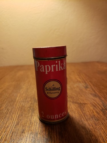 Beautiful Vintage  Schilling Paprika ROUND Spice Tin ~ 2 Oz ~S.F.,Ca