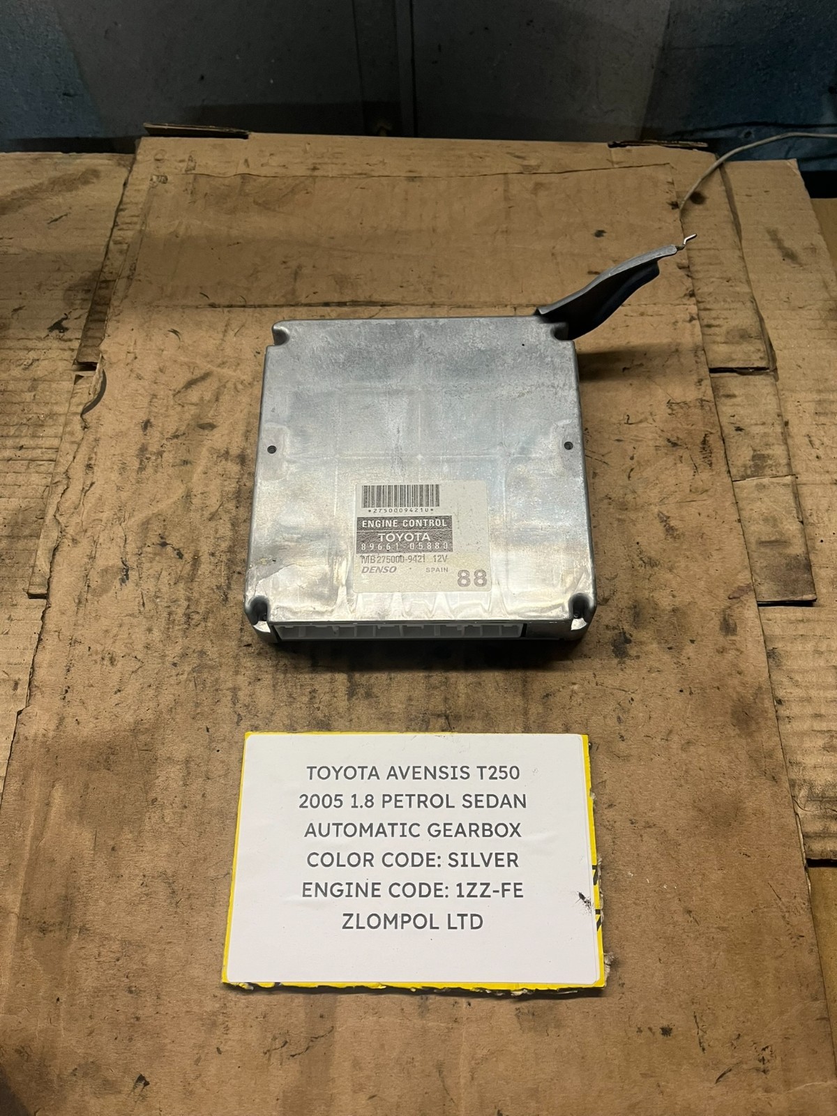 TOYOTA AVENSIS T250 2005 1.8 PETROL -  Engine Contol Unit ECU 89661-05880