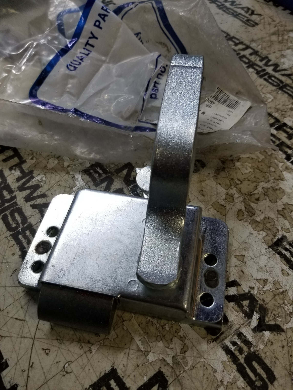 OEM CATERPILLAR 6G-5369 DOOR LATCH 6G5369 GRADER 12G 140G 130G 120G 14G 16G - Picture 5 of 6