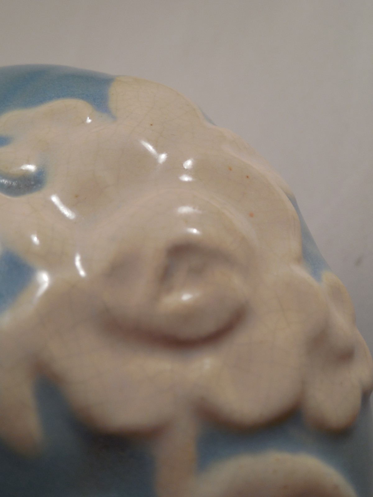 Vintage 1920s-1930s Weller Pottery Cameo Pattern Blue White Floral Ewer Pitcher