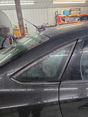 Used Right Quarter Glass fits: FORD FOCUS Right 12 13 14 15 16 17 18
