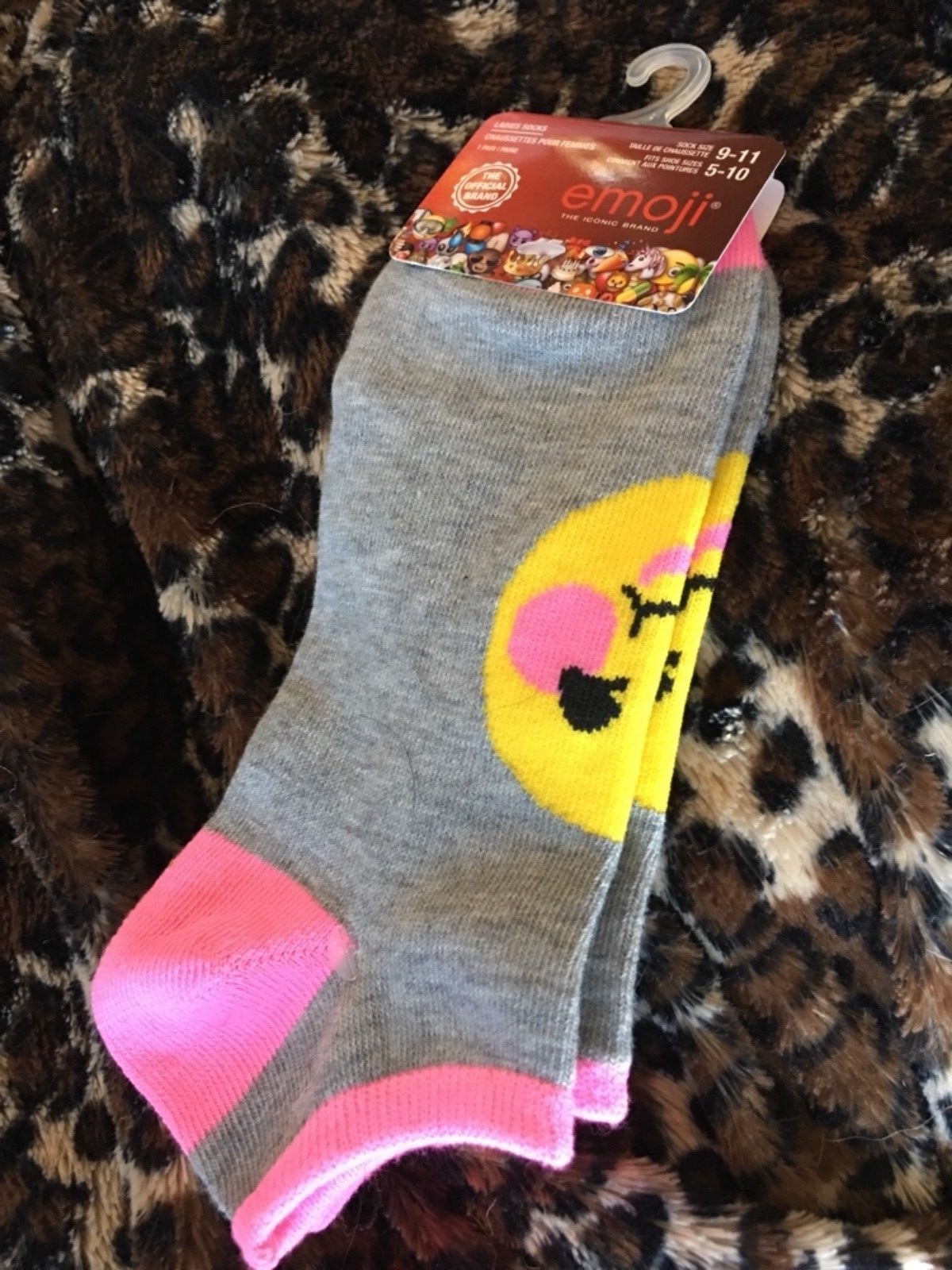 ~ladies Sport Awesome Socks Happy Feet Emoji