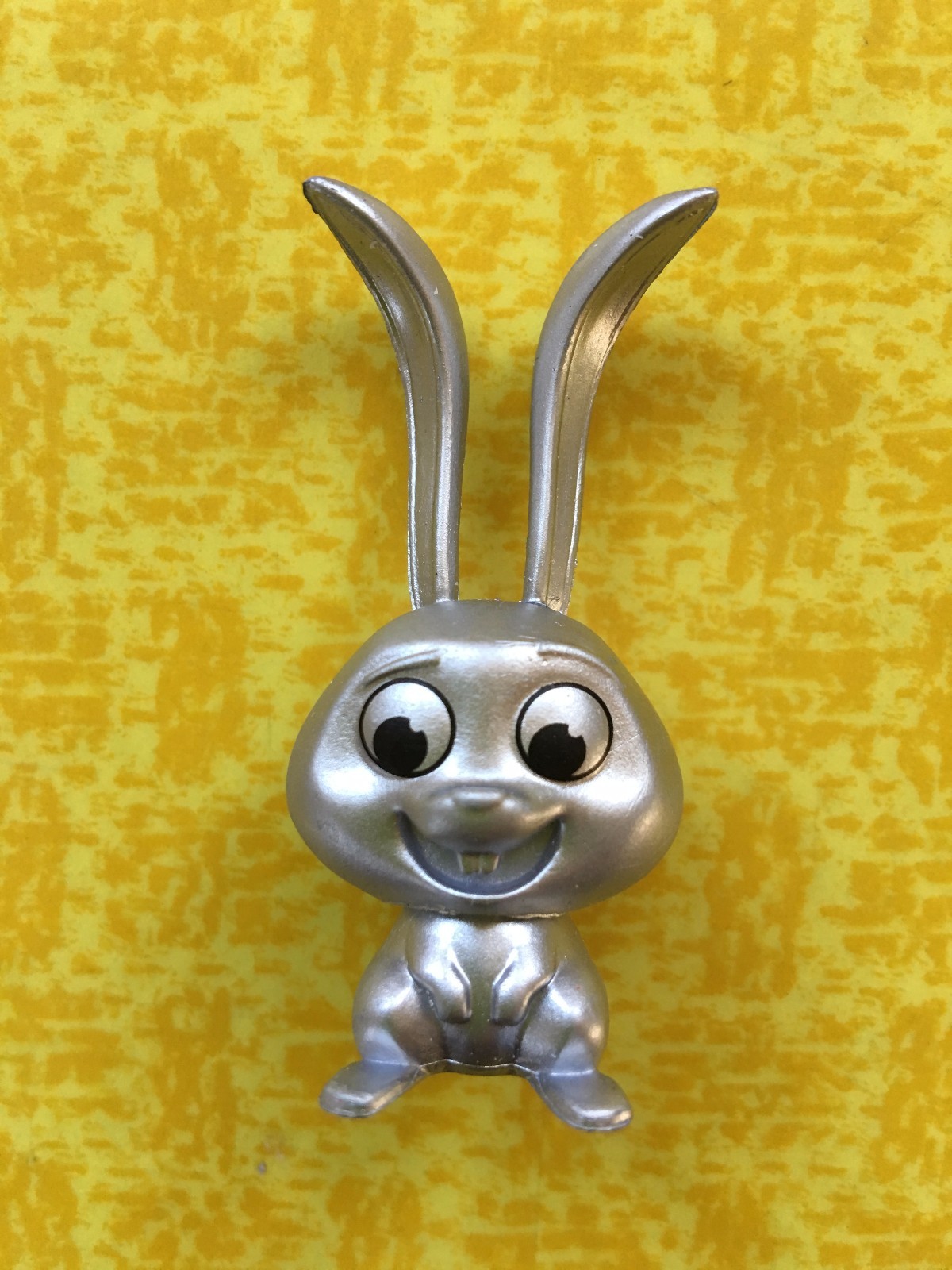 THE SECRET LIFE OF PETS RARE SILVER CUTE SNOWBALL BUNNY SERIES 1 MINI PET FIGURE