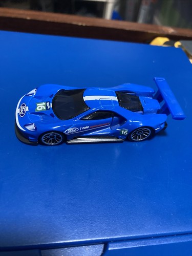 【Hot Wheels】HCK16　HFF29　HCY73　HCY72 Hotwheels Premium Car Culture: 2016 Ford GT Race #67, White