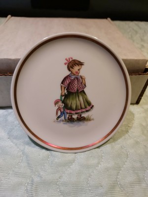 1980 schmid berta hummel mini plate girl with clown doll