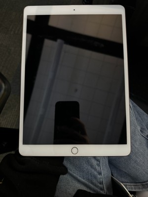 Apple iPad Air 3 A2152 Wi-Fi 10.5in - 64GB 256GB - Daily Apple iPad Air 3 A2152 Wi-Fi 10.5in - 64GB 256GB - Daily