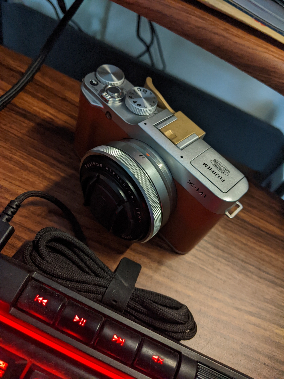 RARE SILVER Fujifilm Fujinon XF 27mm F2.8 Pancake Aspherical RARE SILVER Fujifilm Fujinon XF 27mm F2.8 Pancake Aspherical