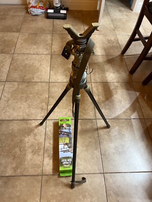 Primos Trigger stick Gen 3 with 2 point gun rest. Tripod.  Tall Version 