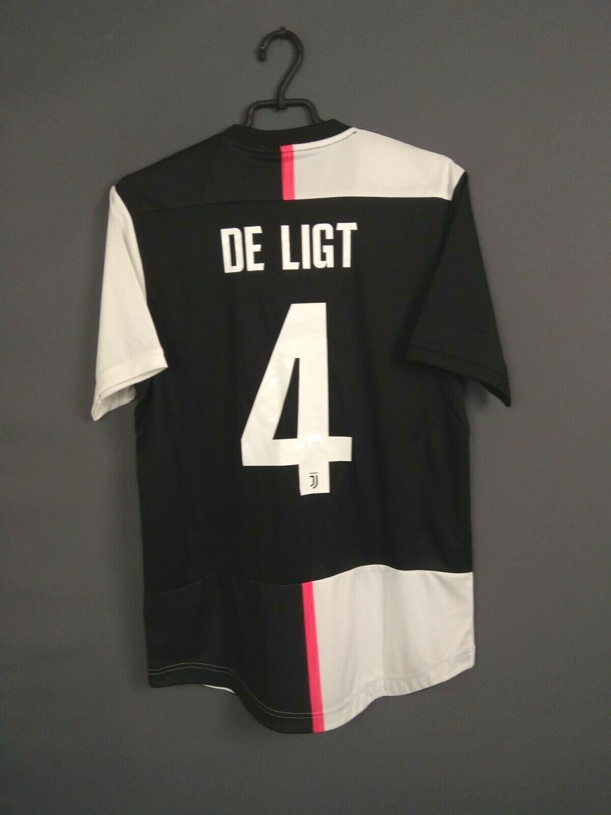 19-20 Juventus FC DE LIGT 4番　adidas 白黒 Adidas 2019/20 Juventus #4 Matthijs de Ligt Player Edition