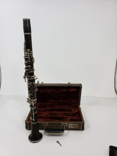 Vintage Criterion Clarinet In Carrying Case    ,