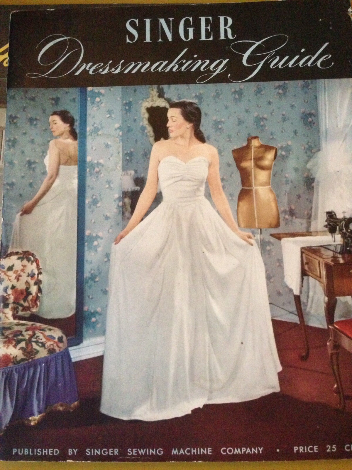 Vintage Singer Sewing Machine Dressmaking Guide & Home Decoration Guide c.1947