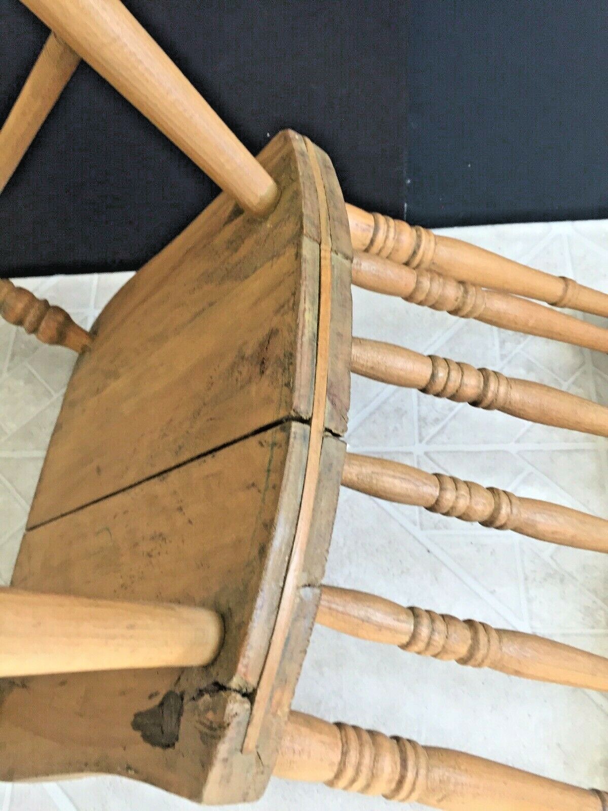 Primitive Hand drawn SPINDLE BACK DINING CHAIR SOLID CARVED