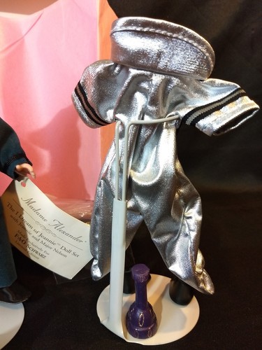 Madame Alexander I Dream of Jeannie Doll SET 79604 LE FAO Schwarz COMPLETE w/box