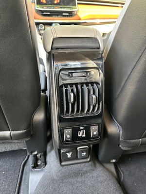 image 5 of interior