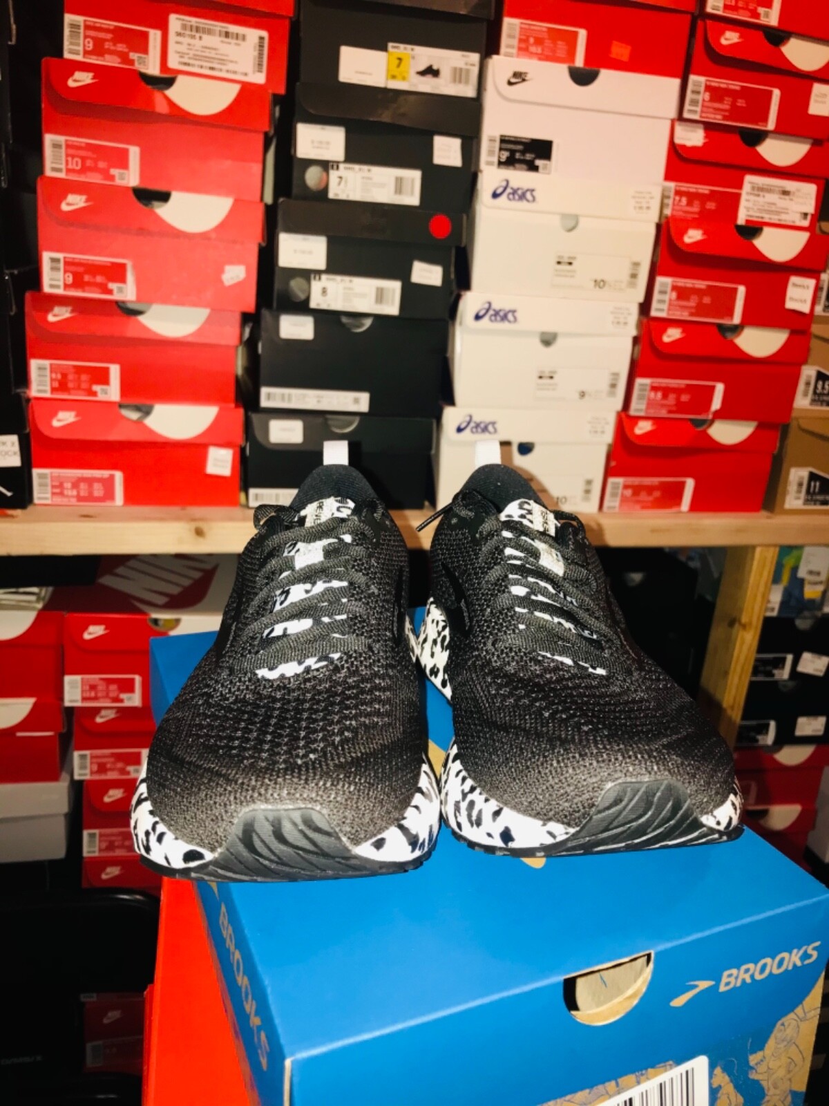 Pre-owned Brooks England Authentic Brooks Revel 4 Black White Snow Leopard Print Running Shoe Women Size