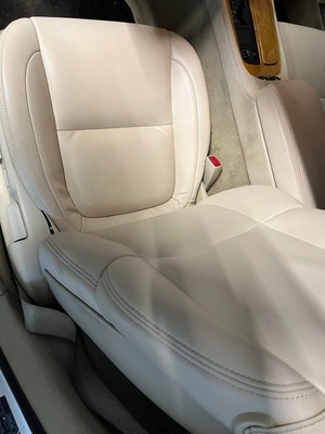 image 4 of interior