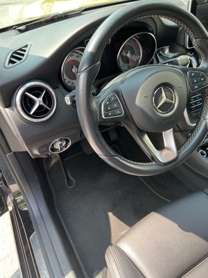 image 12 of interior