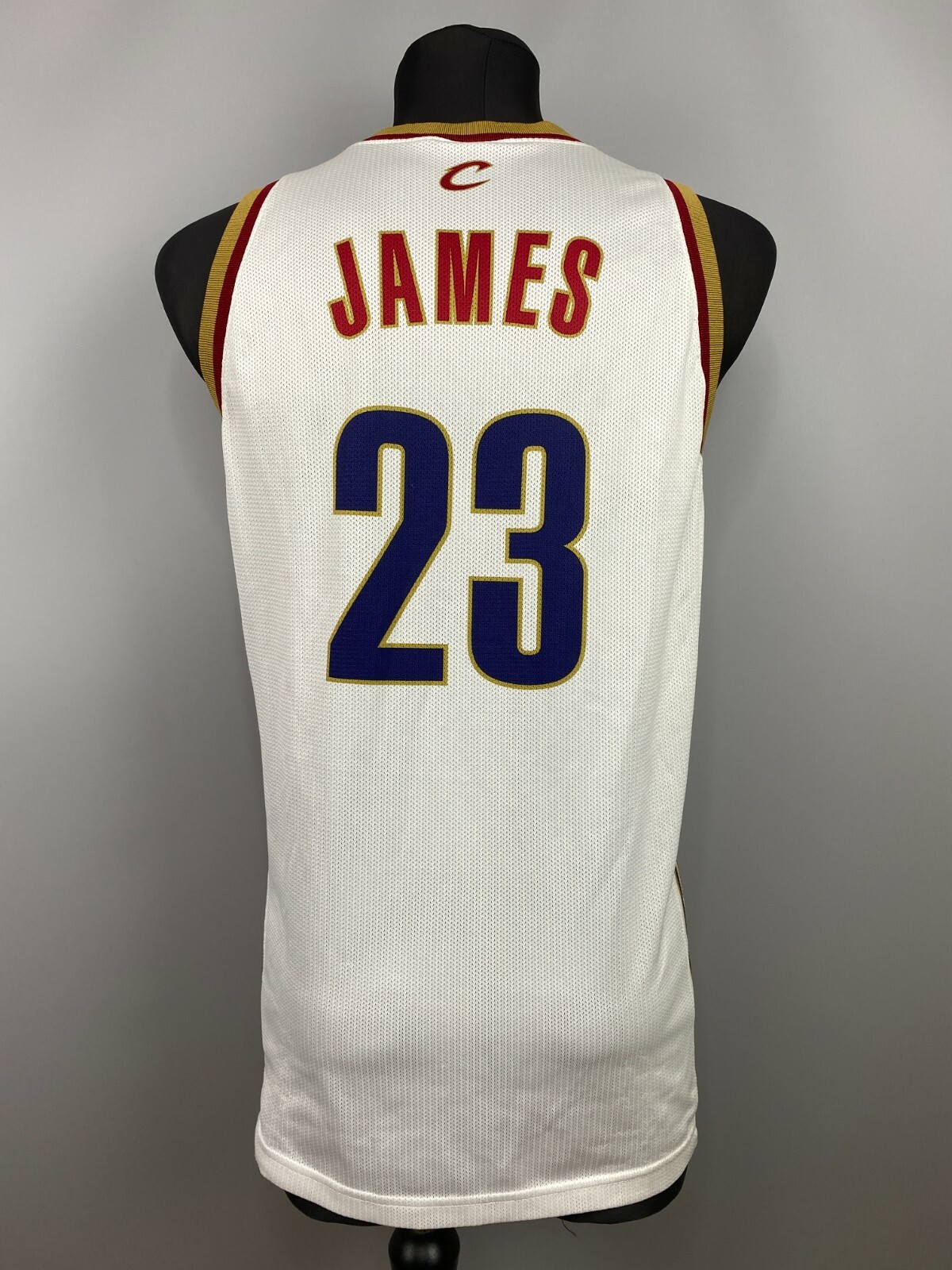 CLEVELAND CAVALIERS LEBRON JAMES NBA BASKETBALL JERSEY
