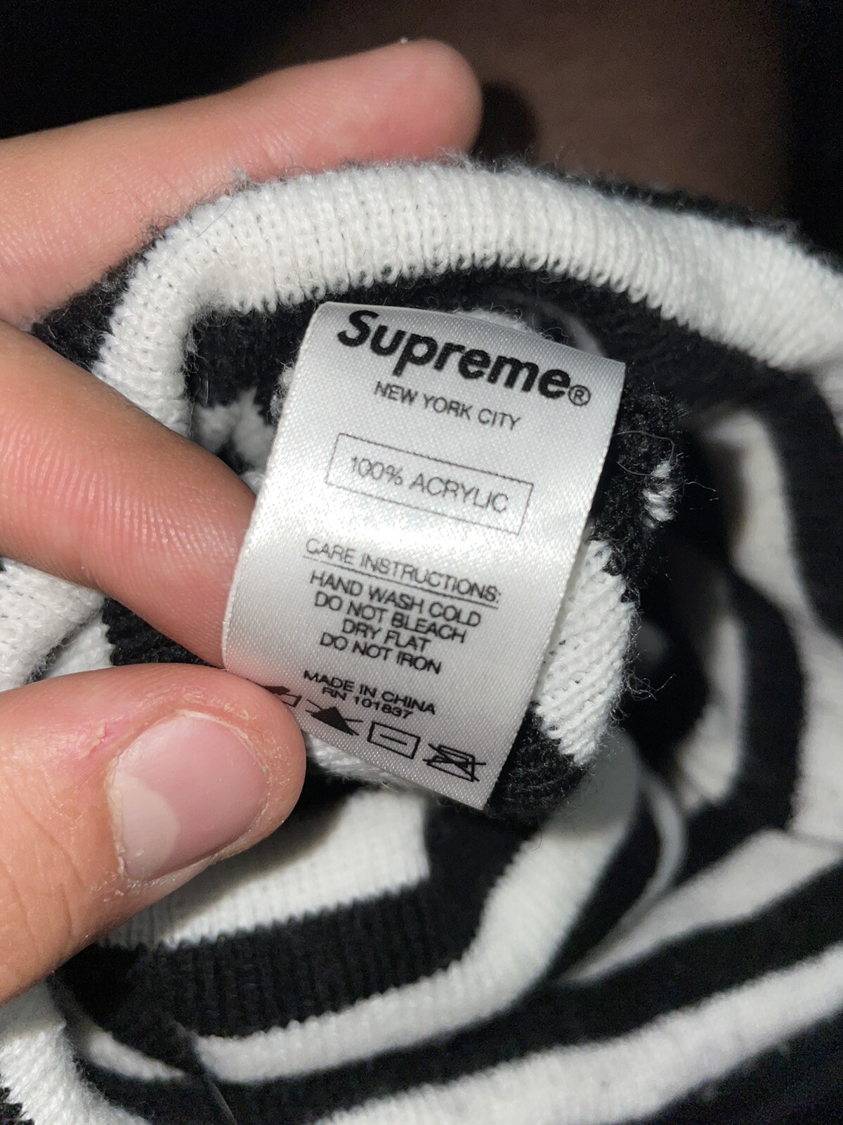 Шляпа Supreme SUPREME VERTICAL LOGO 