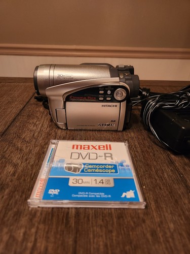 Hitachi DZ-GX5020A DVD CAM Video Camcorder - Tested