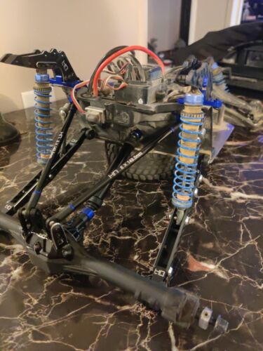 Hot Racing 1/10 Losi Baja Rey Rock Rey Aluminum Rear Upper Hot Racing 1/10 Losi Baja Rey Rock Rey Aluminum Rear Upper