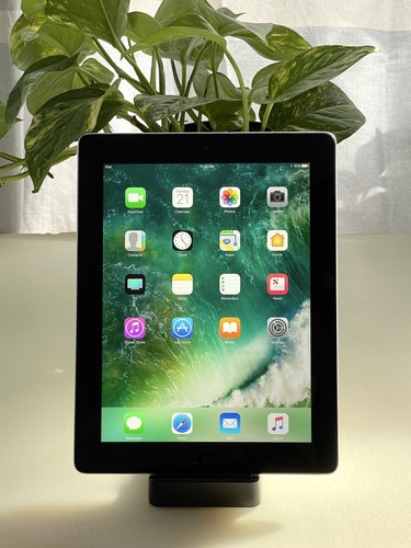 iPad 4　32GB Restored Apple iPad 4 32GB WiFi Black (Engraved