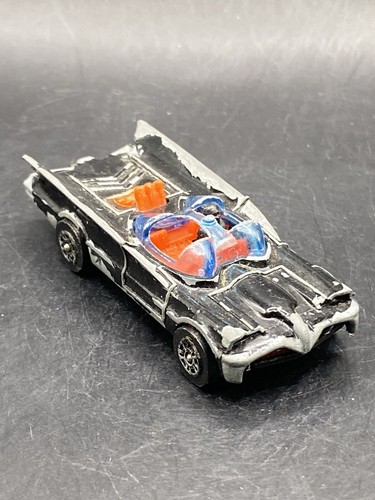 レア CORGI BAT MOBILE バットマン ミニカーとヨットセット Amazon | コーギー 1/46 バットモービル バットマン ＆ロビン