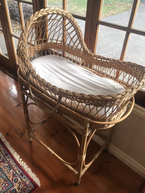 bassinet detachable basket
