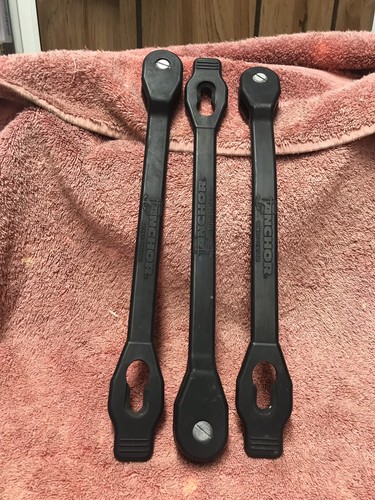 (12) ANCHOR INDUSTRIES RUBBER TIE HOOKLESS BUNGEE,12