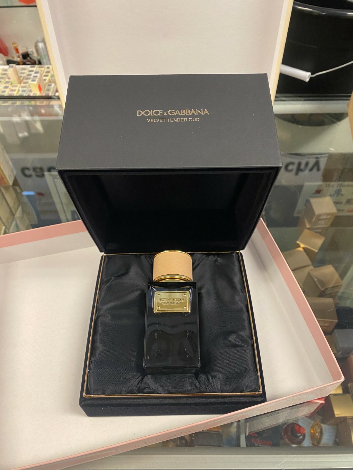 Dolce & Gabbana Velvet Tender Oud Eau de Parfum Spray for Dolce & Gabbana Velvet Tender Oud Eau de Parfum Spray for