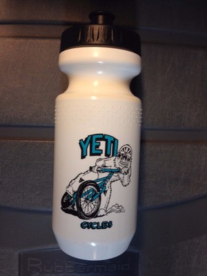yeti water bottle for bike