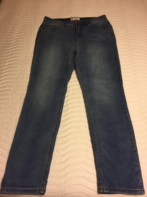 NEW FREE PEOPLE DARK WASH SKINNY DENIM CAPRI JEANS PANTS 30 WAIST FALL WINTER