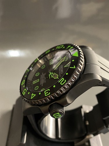 Pre-owned Seiko Custom  Nh35 Mod "riddler" - Custom Hand Painted Dial + Insert