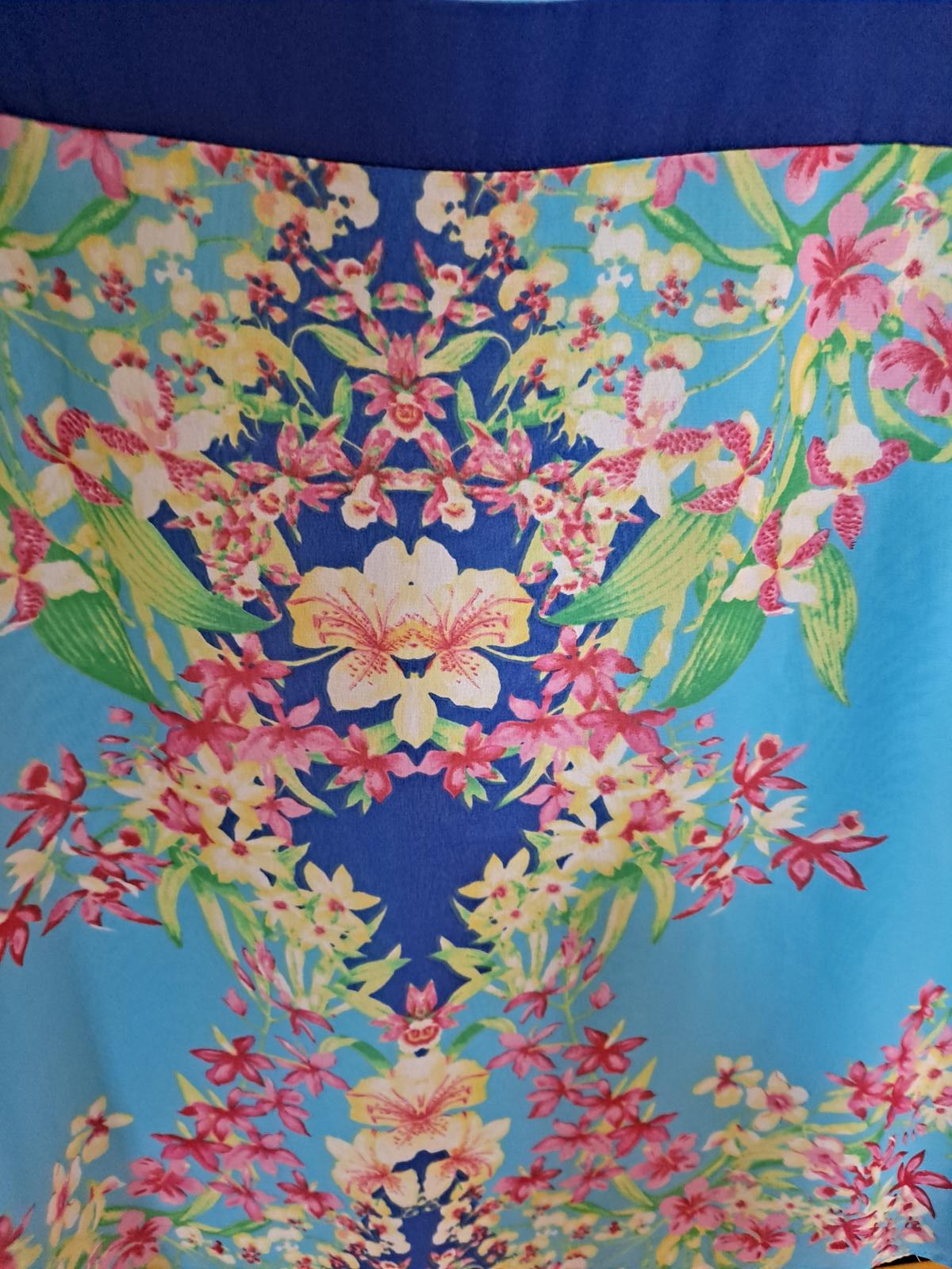Nue Options Petite Blue SLeeveless Blouse with Floral Design Size PXL — photo 2