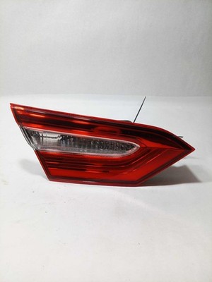 Used Left Tail Light Assembly fits: 2020 Toyota Camry decklid mounted incandesce