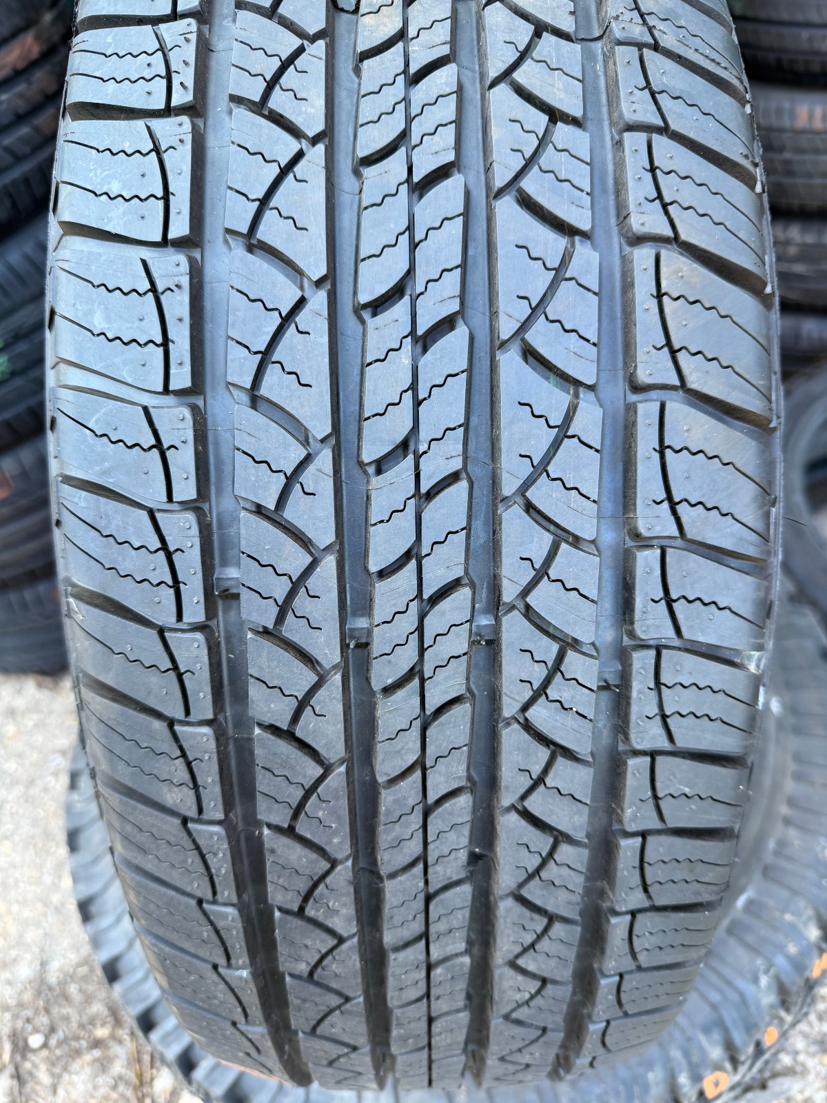 New 265 65 17 Michelin, Latitude Tour, M+S, 110S, x1 Singles (F1_tyres) L1828