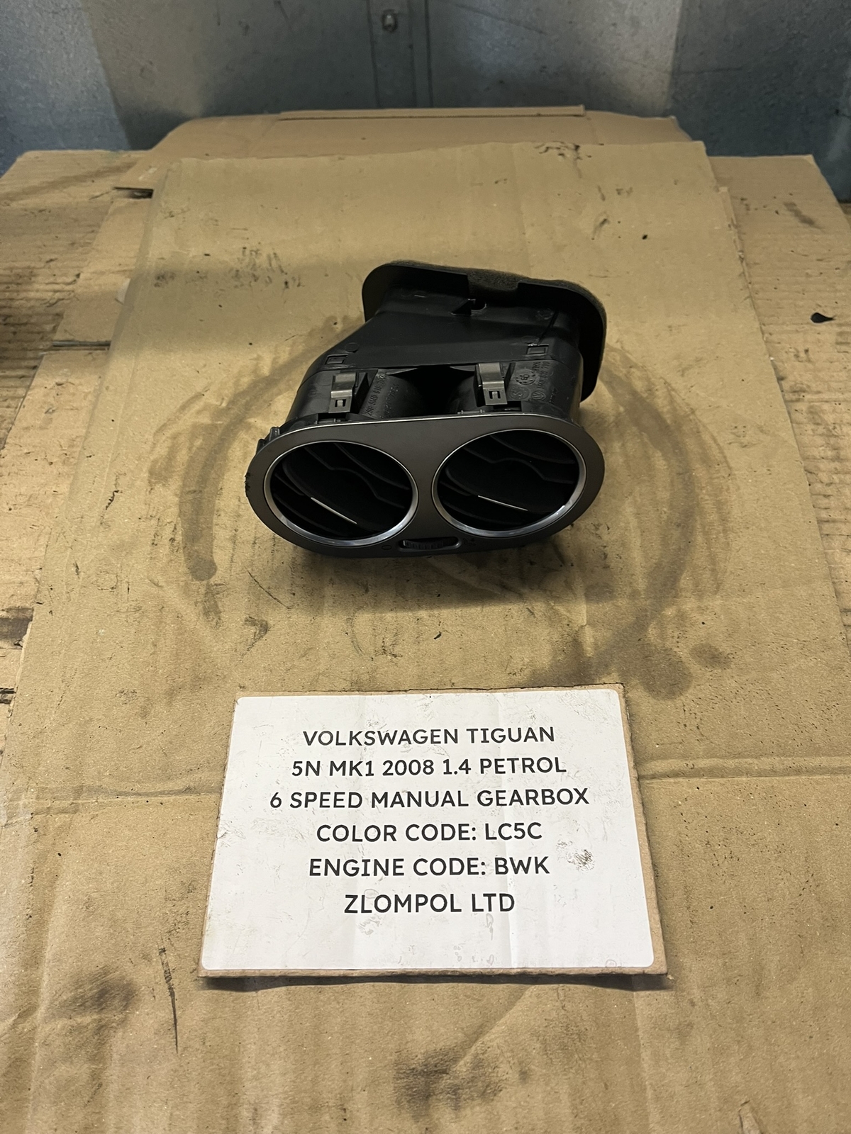 Volkswagen Tiguan 5N MK1 2008 1.4 Petrol N/F Side Air Vent 5M0819709