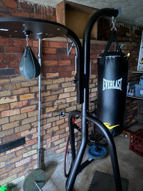 speed bag stand everlast