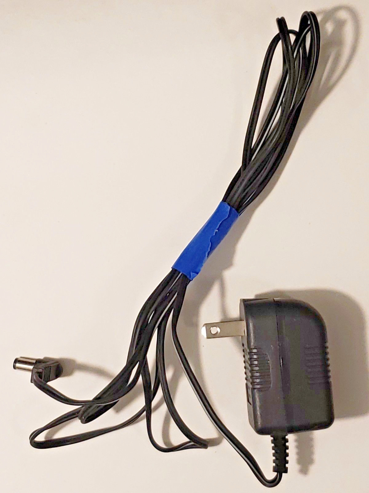 CLASS 2 POWER SUPPLY Model No. U090015D12  AC ADAPTER DC 9V 150 mA  (Tested)