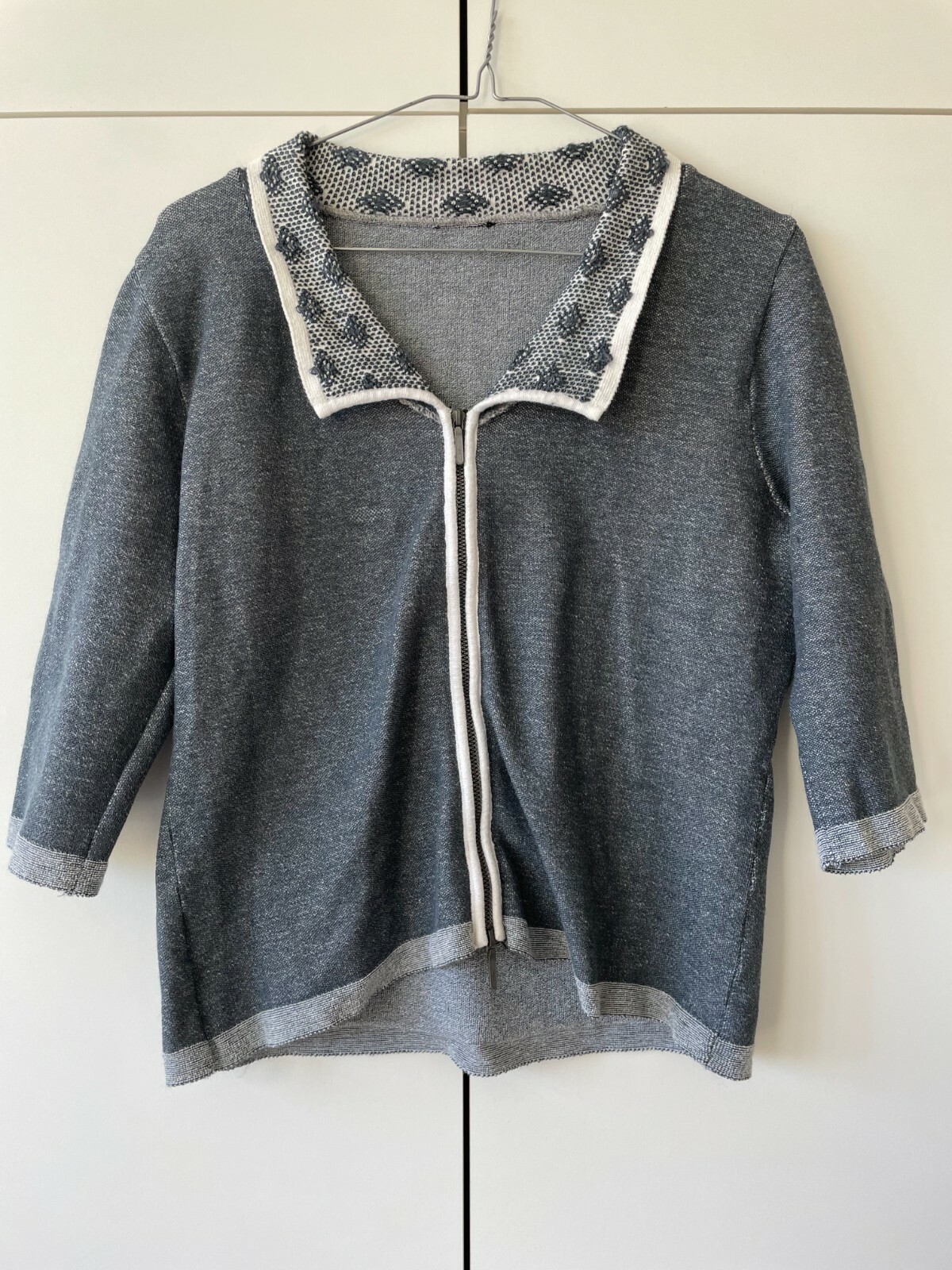 VINTAGE Grey and White Double Zip Up Short Sleeve Grey Cardigan/Jumper Size 6-8