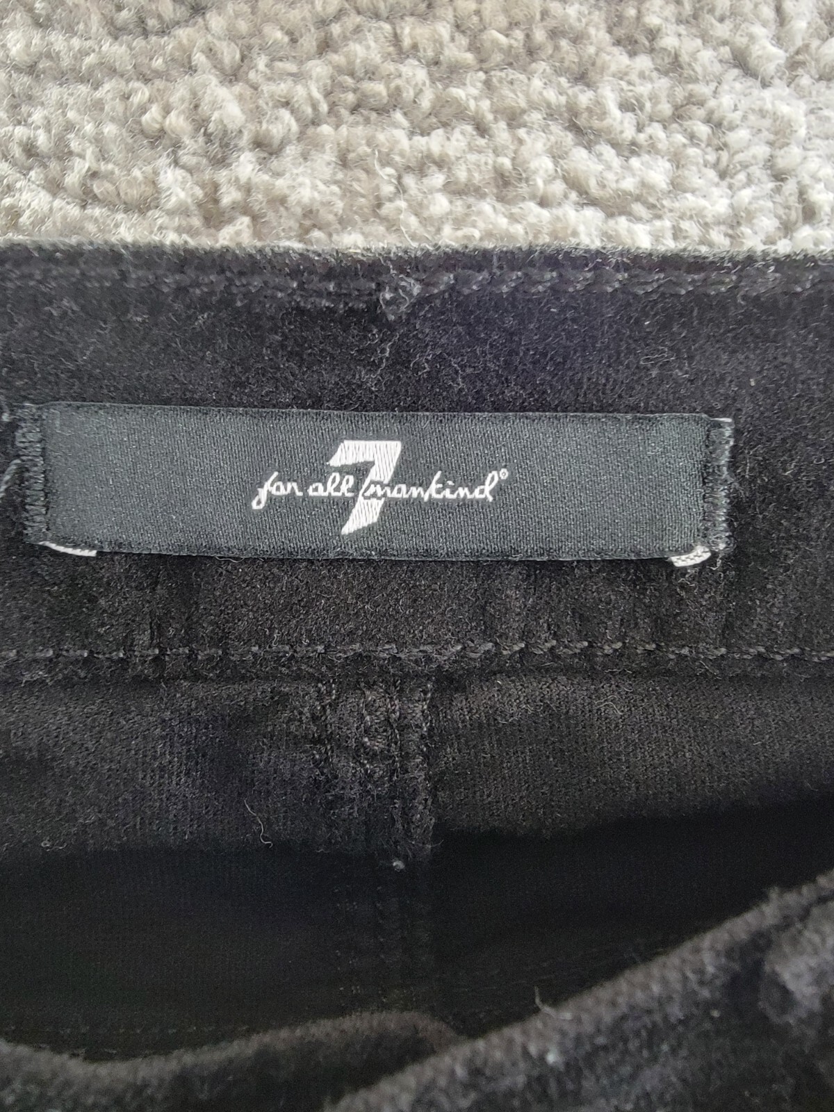7 For All Mankind Velvet High Rise Skinny Jeans Women's 24 Black Zip/Button~ - Picture 11 of 19