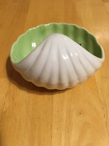 Rosemeade North Dakota Pottery Shell Candy Dish (White & Green)