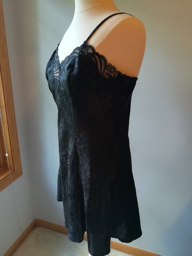 Adonna Black  Size 8 Chemise Lace Bodice Detail