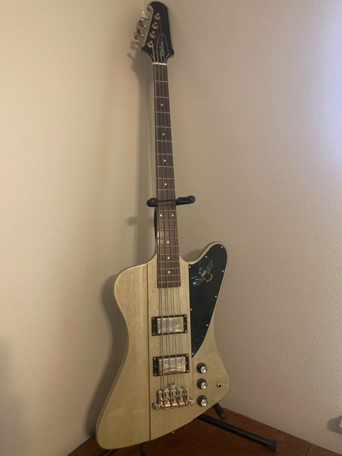 Epiphone Limited Edition Silver Series - Thunderbird-IV, TV Epiphone Limited Edition Silver Series - Thunderbird-IV, TV