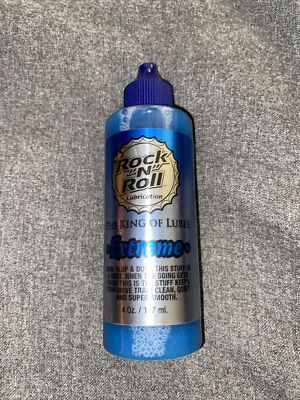 Rock-N Roll 4 oz Extreme MTB Blue Lube Dirt Shedding Properties